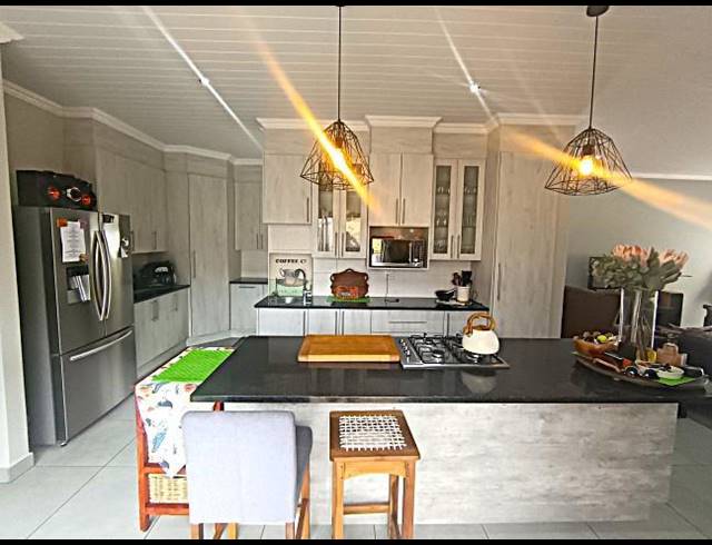 3 BEDROOM HOUSE FOR SALE IN MONTE CHRISTO